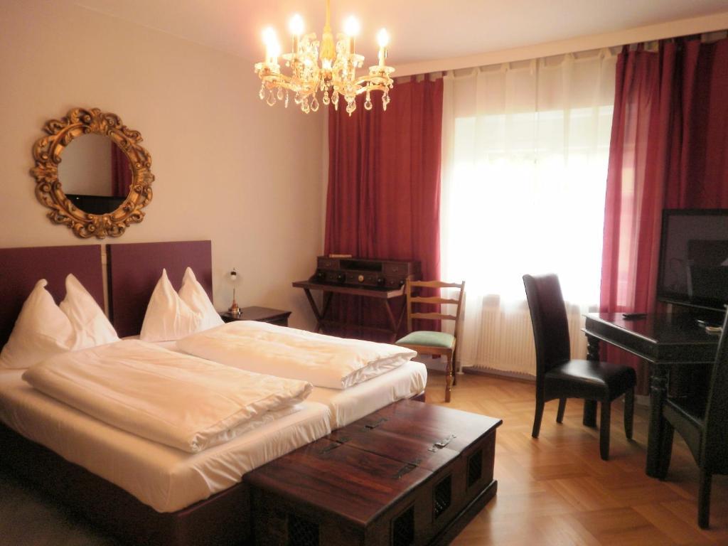 Stadtvilla Auerhahn Vöcklabruck Habitación foto